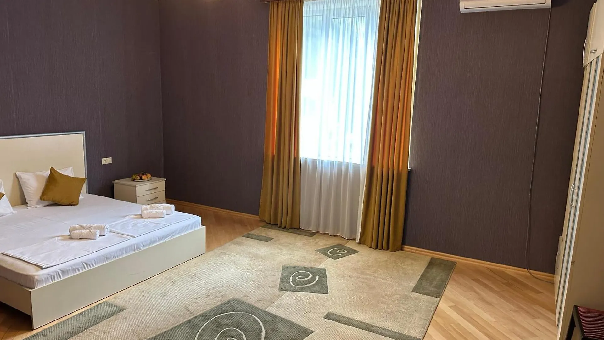 Hotel Garriott Tbilissi 0*,