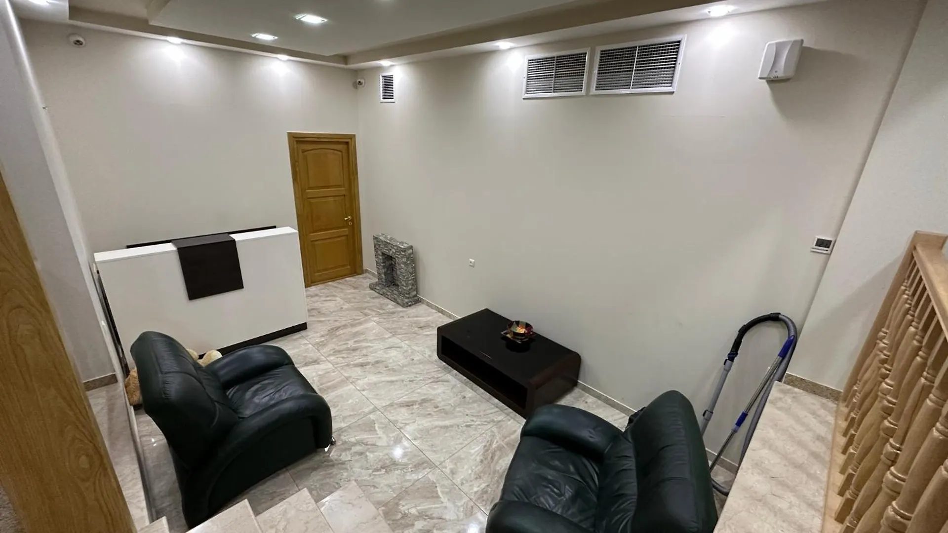 Hotel Garriott Tbilissi 0*,